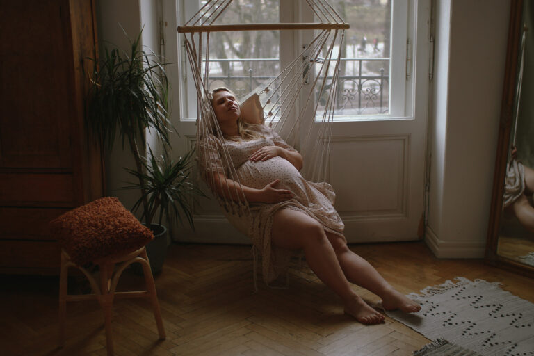 Sesja ciążowa Kasi i Natali w Krakowie - Basztowa Atelier