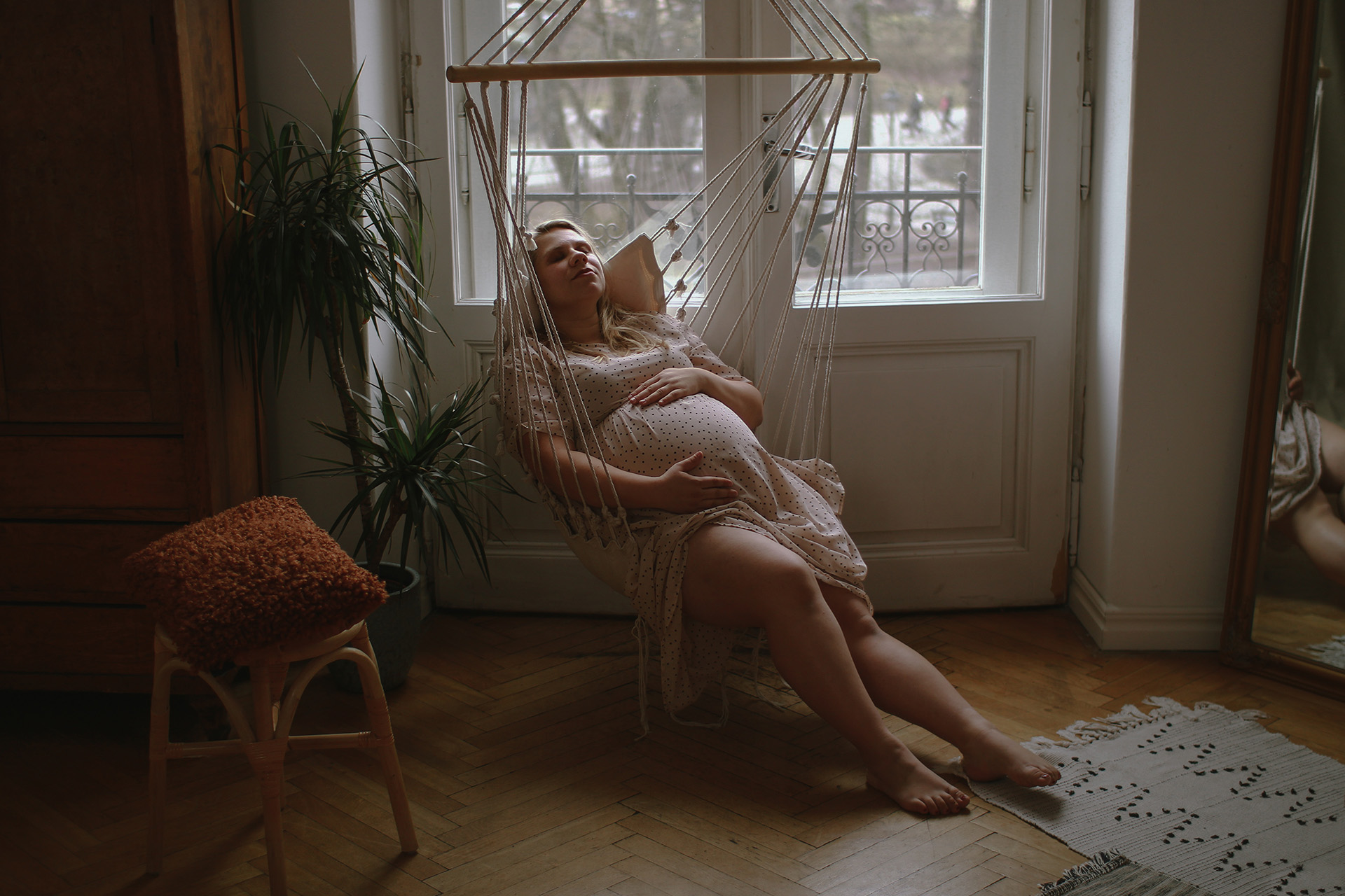 Sesja ciążowa Kasi i Natali w Krakowie - Basztowa Atelier