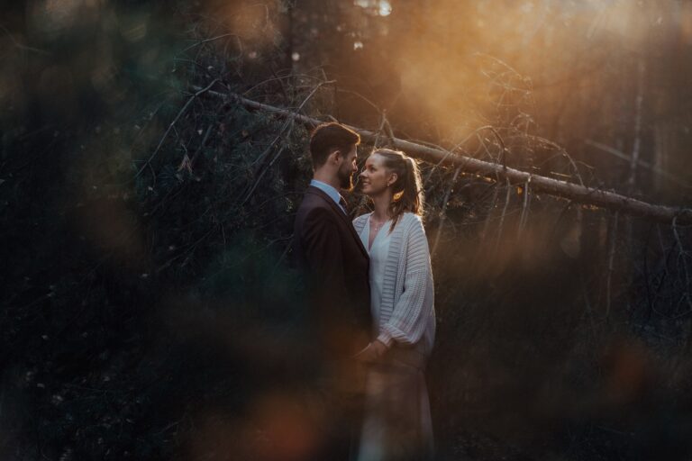 Sesja ślubna zdjęciowa Justyny i Piotrka w rezerwacie Imielty Łóg na Podkarpaciu i Lubelskim